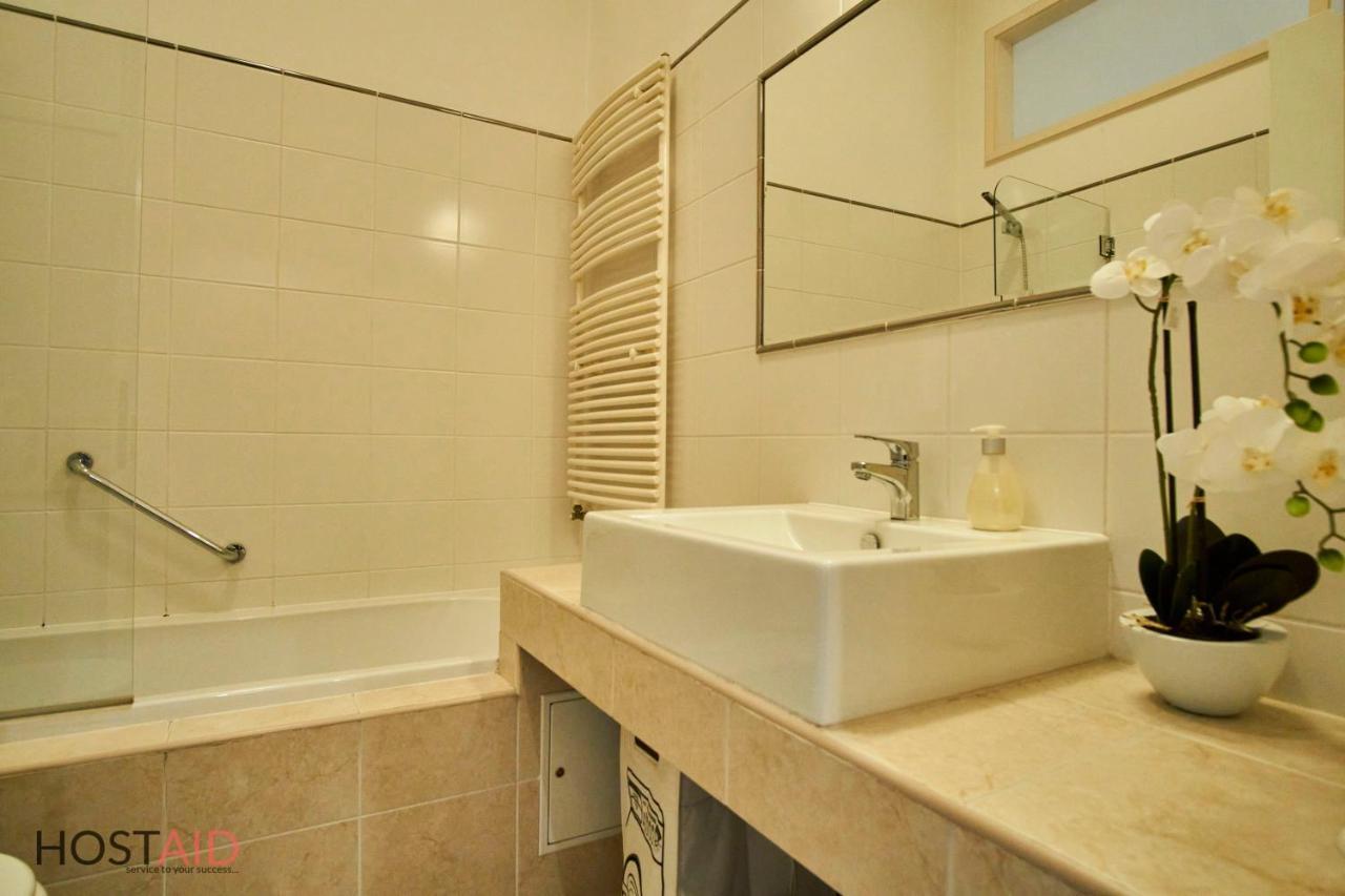 M52 Apartment - Hostaid Βουδαπέστη Εξωτερικό φωτογραφία